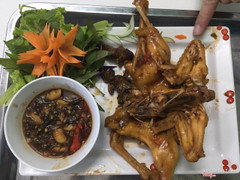 Gà hấp mắm nhĩ