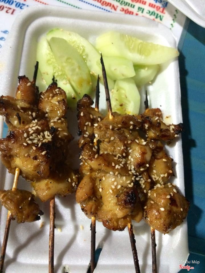 Sụn gà nướng, rất ngon, 8k/xiên