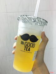 Vào mua đem về, gặp chủ ở trong đi ra quầy pha chế xong chửi nhân viên sa sả trước mặt khách, khách mua mà phải ngồi nghe chửi ké, bó tay 