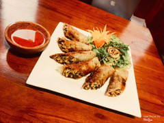 Nem hải sản chiên giòn