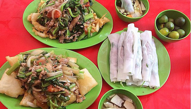 Phở Cuốn Hoa Lan - 24 Trần Hưng Đạo