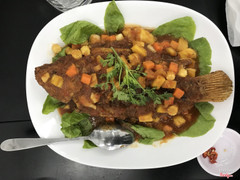 Fried fried fish marinated thai sauce