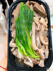 Combo 3,4ng ăn mà ăn mãi không hết siêu ngon + Bát cháo siêu chất lượng. Cháo đặc, dồi thơm ngon, khấu đuôi và dạ dày lòng non ăn giòn thơm, rau sạch sẽ tươi mới .Chắc chắn sẽ ủg hộ dài 😍