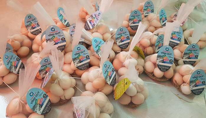 Trứng Gà Ác Vĩnh Quý