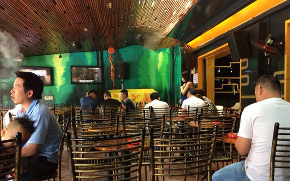 Cafe Hùng - Bờ Kè