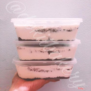 Bánh oreo cheesecake còn tầm chục hộp thôi nha 😍
120k thôi, cheese với oreo best seller bên Kit 
Có cup nhỏ 35k ( mua 4 tặng 1 )