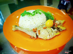 Cơm Gà Hấp Thượng Hải