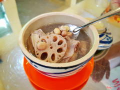 Sườn heo tiềm sen, động phộng
