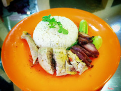Cơm Gà Hấp, Xá Xíu