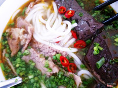 Cận cảnh bún bò