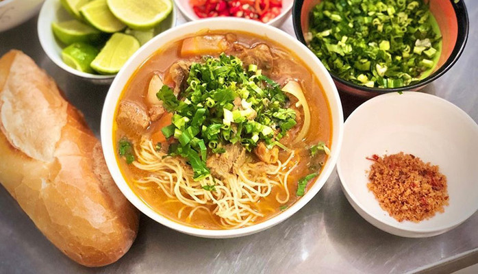 Cô Mười Một - Phở & Bò Kho