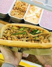 Bánh mì chả cá Thanh Thanh