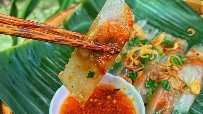 Bánh Chuẩn Huế & Sinh Tố - Lạc Trung