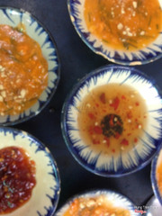 Bánh béo chén, nước chấm