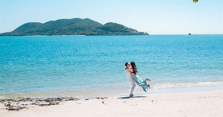 Moments Wedding & Studio - Hồ Văn Huê