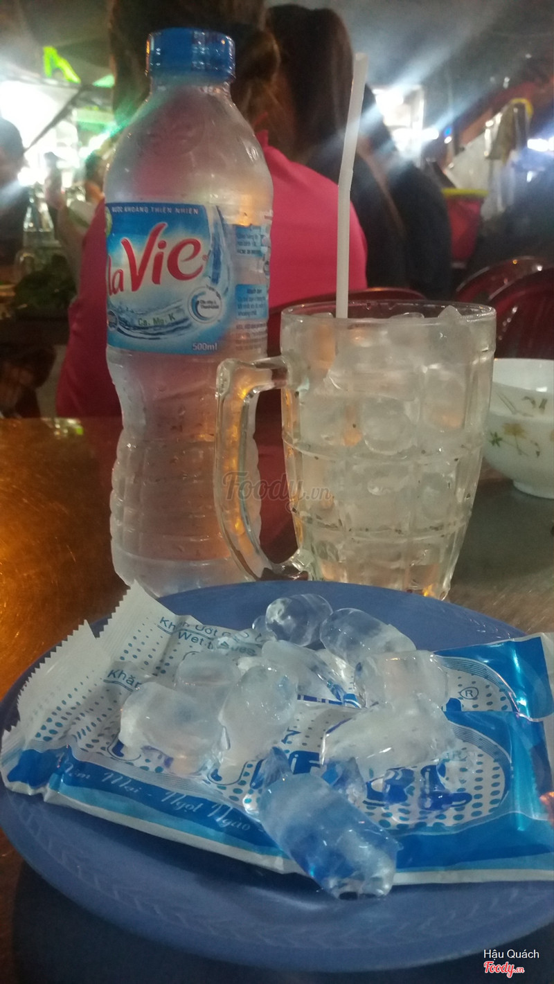 Khăn là bao lạnh.