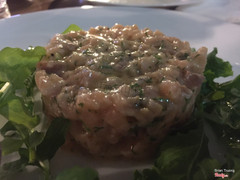 Salmon tartar