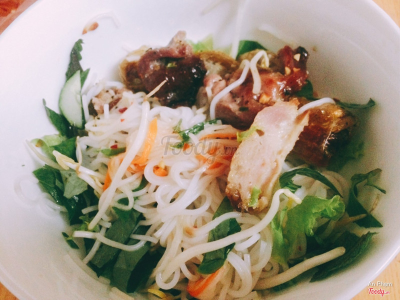 Bún thịt nướng