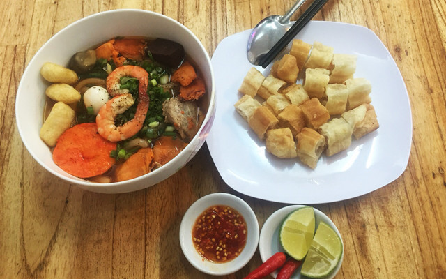 Bánh Canh Cua Cô Diệu - Khu Hòa Bình