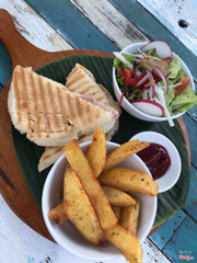 Bánh mì thịt nguội