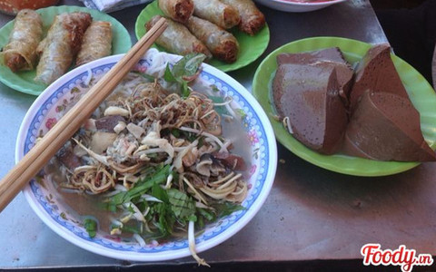 Bún nước lèo