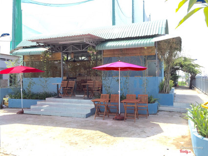 Lối vào cafe & sinh tố Phú Mỹ