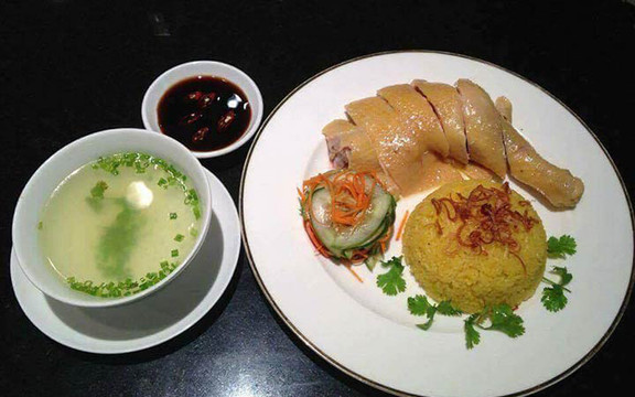 Hương - Quán Cơm Gà Hải Nam