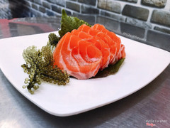 Sashimi cá hồi