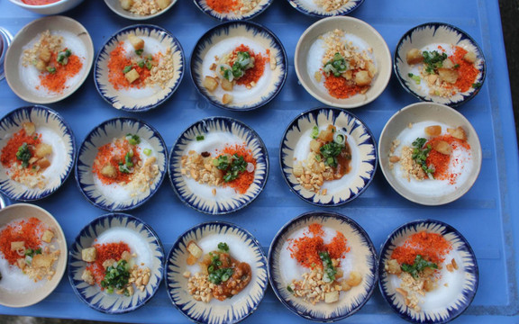 Cô Vân - Bánh Bèo