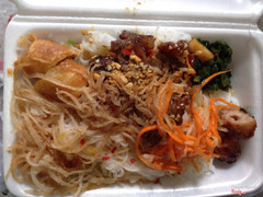 Bún thịt nướng 20k