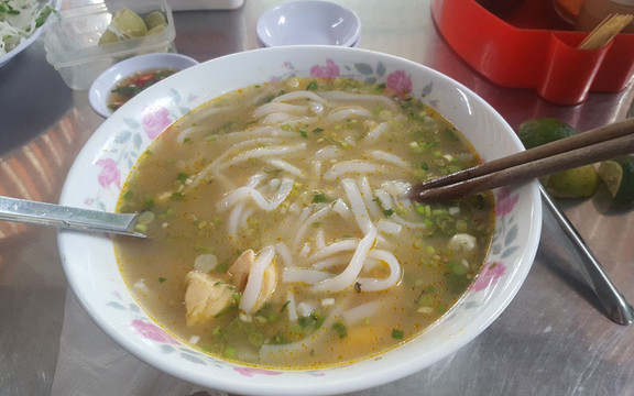 Hương Linh - Bánh Canh Cá Lóc