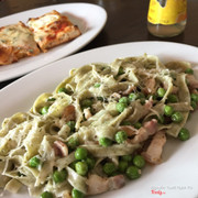 Pasta with peas and bacon