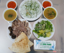 Bánh hỏi + cháo lòng