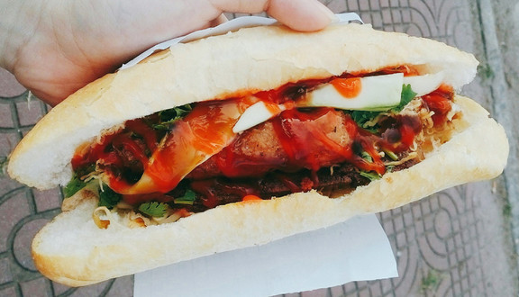 Bánh Mì Cô Hai Nhà Bè