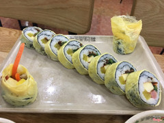 Kimbap cuộn trứng 70k