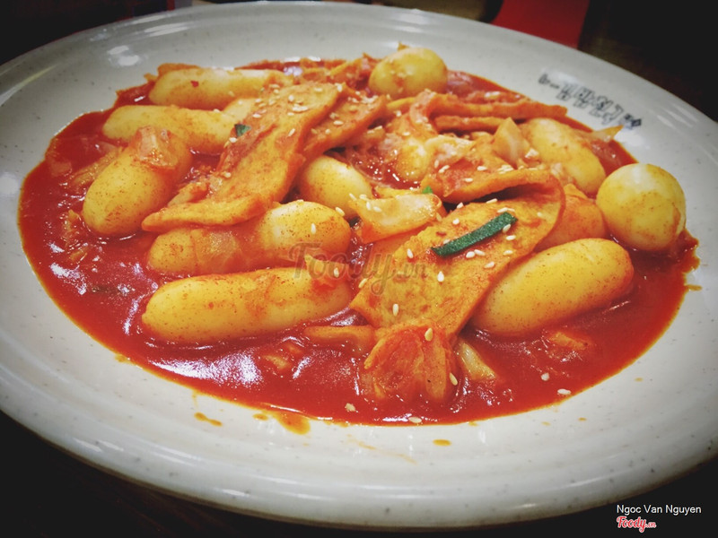 Topbokki phomai, bạn mình thik, mình thì bt, khoảng 100k thì phải