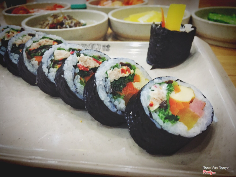 Kimbab cá thu cay - 70k
