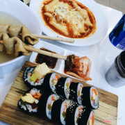 "Gimbap" và "Chesse tokbokki"