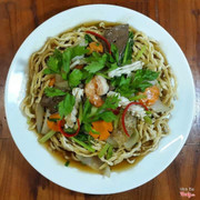 Mì giòn xào bò( hải sản)