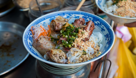 Dung - Bún Thịt Nướng, Bì Chả Giò & Bánh Ướt