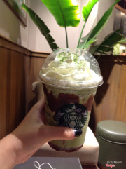 I'm a Starbucks-aholic with Matcha Double Chocolate ^^