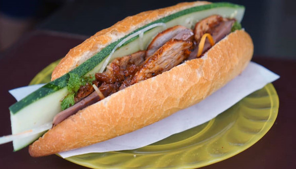 Bánh Mì Chả Lụa - Phạm Văn Hai