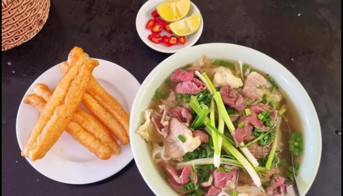 Oanh Oanh Quán - Phở & Bún - Ngã Tư La Dương Đường Lê Trọng Tấn