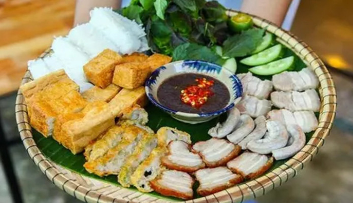 Cô Tiền - Bún Đậu Mắm Tôm