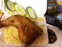 Cơm đùi gà xối mỡ 32k