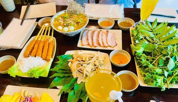 Bánh Tráng Hoàng Bèo - Kiốt Số 8 - Chợ Trường Thi