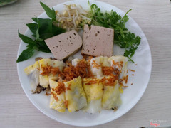 bánh cuốn trứng