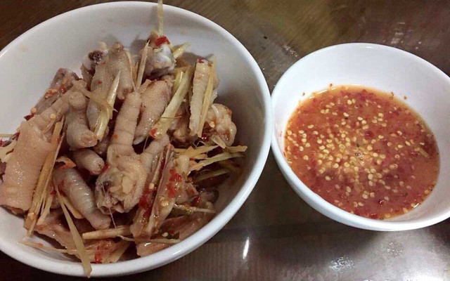 Chân Gà Chua Cay Sả Ớt