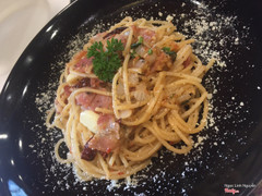 mì ý sốt kem thịt nguội