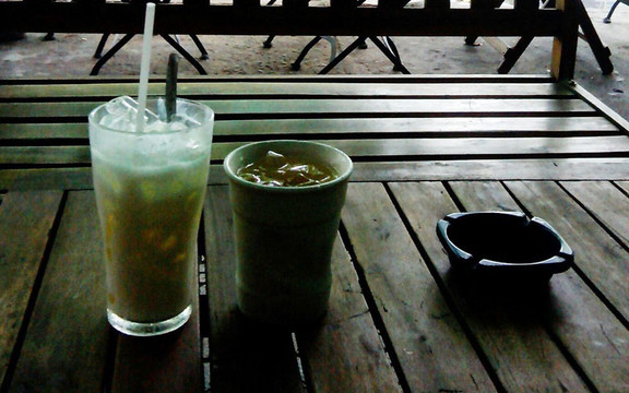 Share Acoustic Coffee